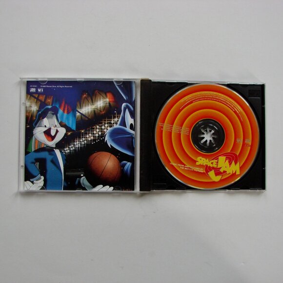 Michael Jordan Space Jam Movie VHS Tape + CD Bugs Bunny 1997 Warner Bros Tested - Picture 14 of 14